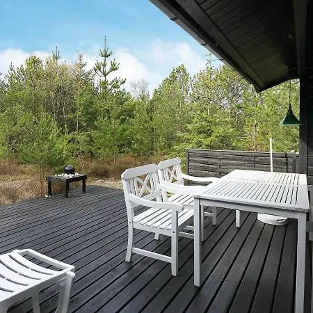Semesterbostad Two-bedroom Holiday In 6 *