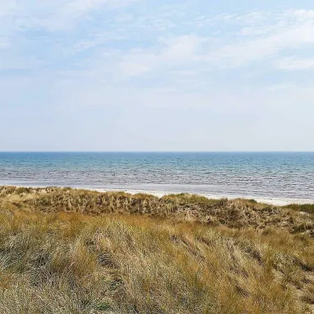 Two-bedroom Holiday In 6 *