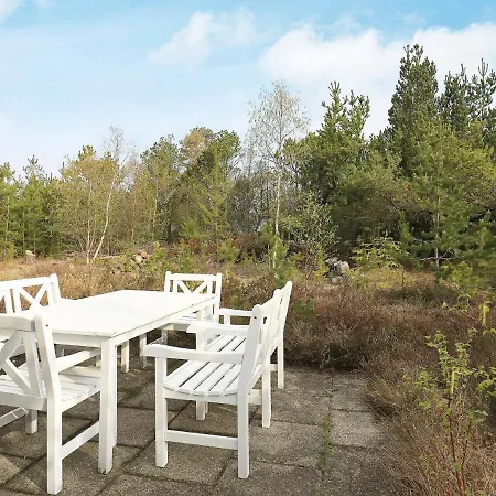 Two-bedroom Holiday In 6 * Ålbæk