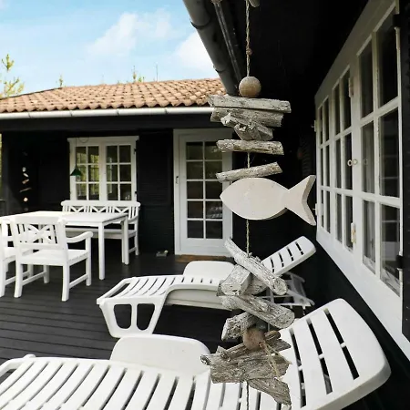 Semesterbostad Two-bedroom Holiday In 6 *